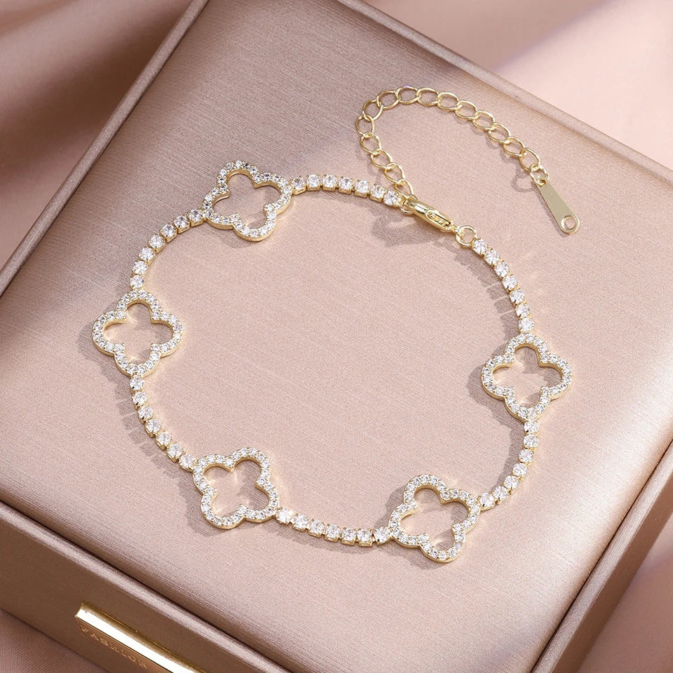 LUME Silver & Gold Four-Leaf Flower Bracelet