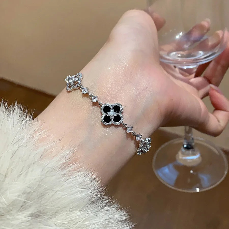 LUME Flower Light Luxury Bracelet